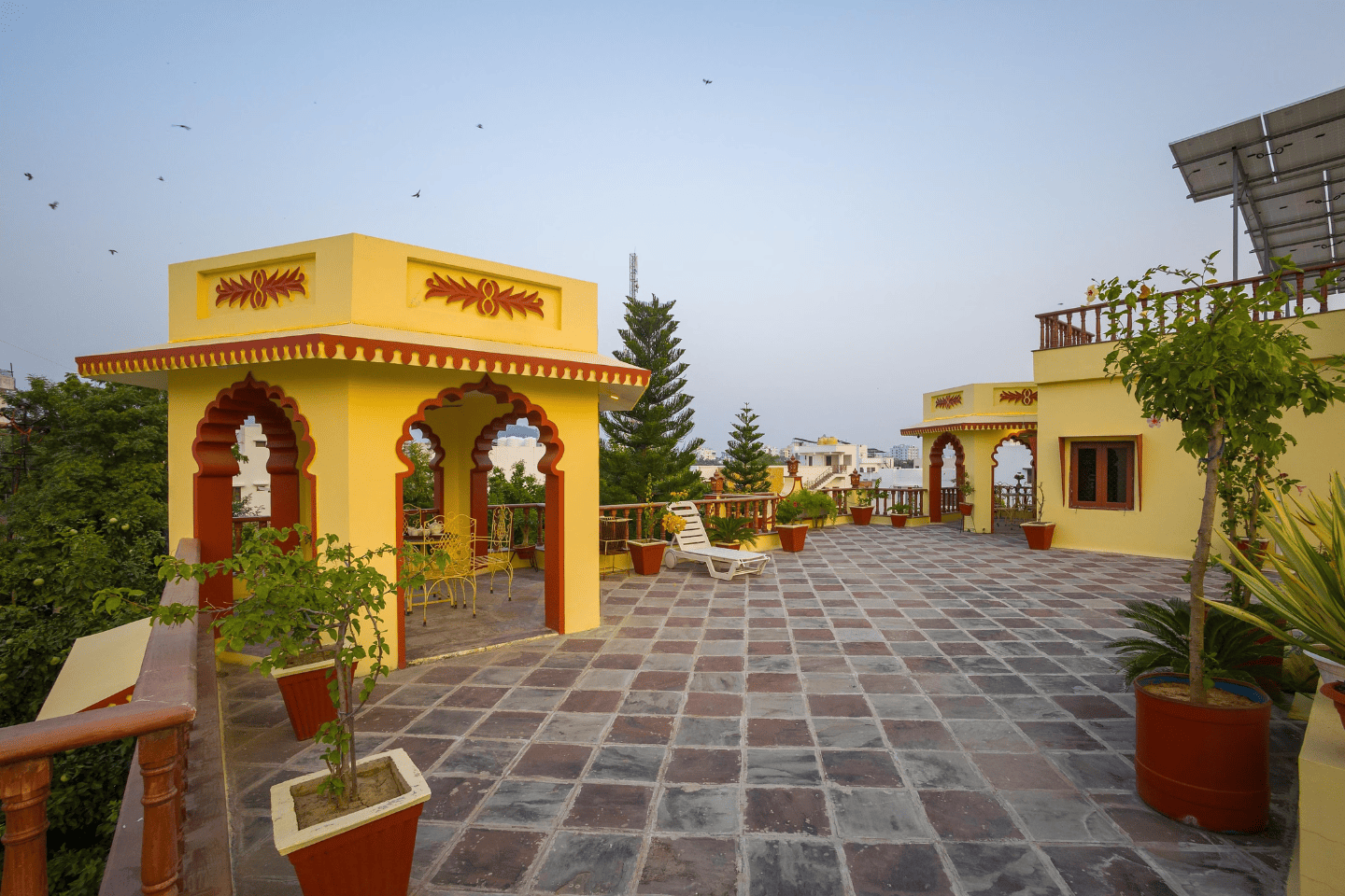 Alaya Stays Abhimanyu Mansion