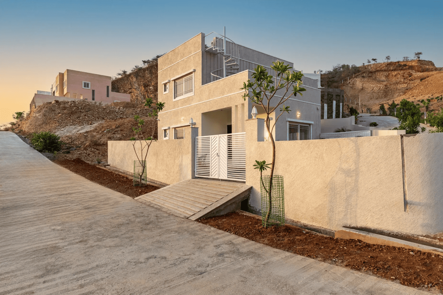 ELIVAAS Luxe 3 BHK with Pvt Pool | Shourya Zenna